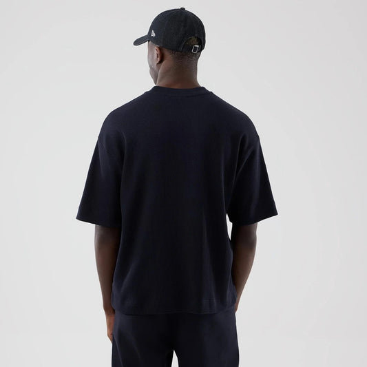 T-SHIRT BOXY UOMO NEW ERA WAFFLE HERITAGE SCRIPT – BLU NAVY
