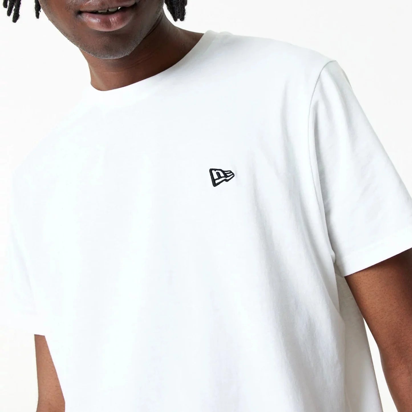 T-SHIRT ESSENTIALS LOGO