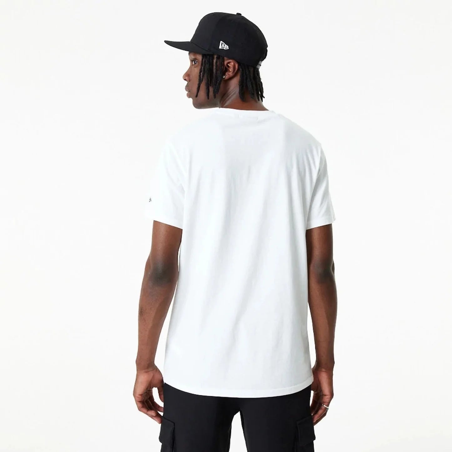 T-SHIRT ESSENTIALS LOGO
