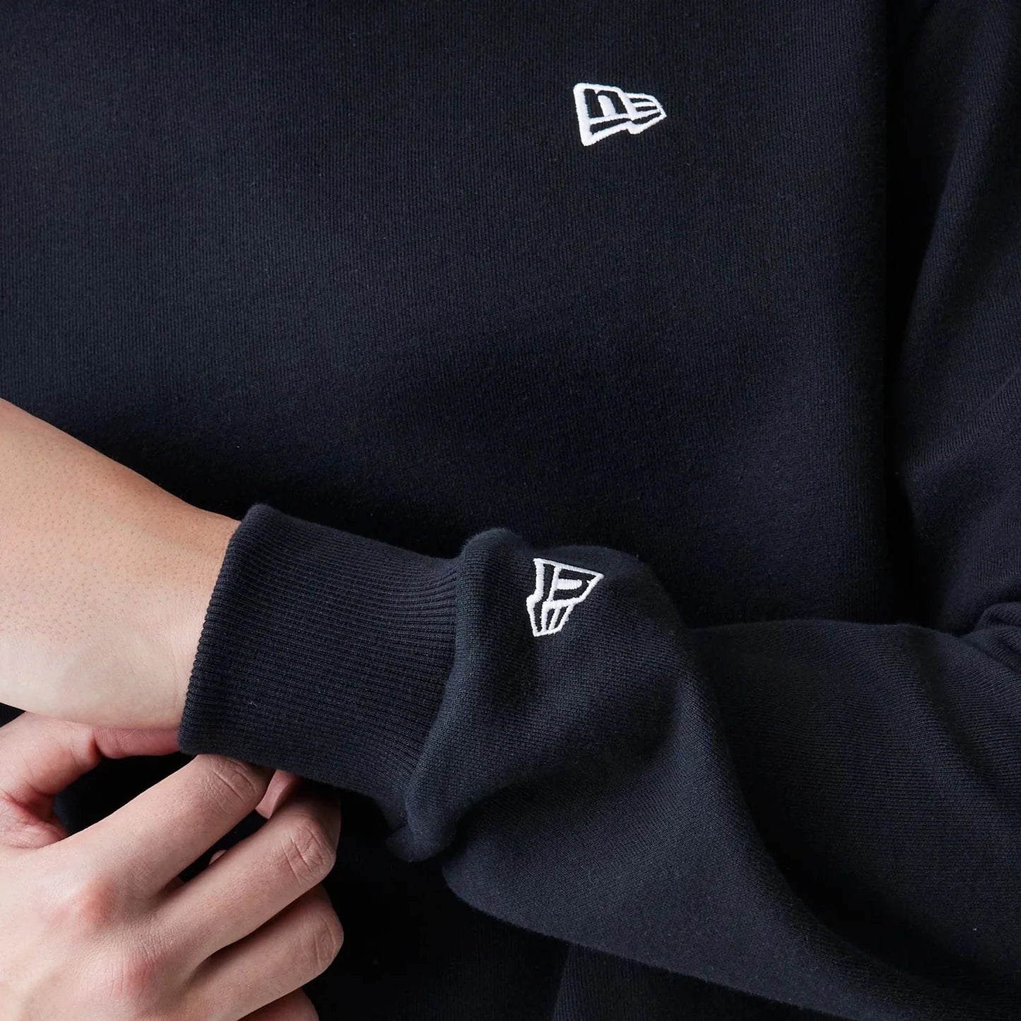FELPA PREMIUM ESSENTIAL LOGO
