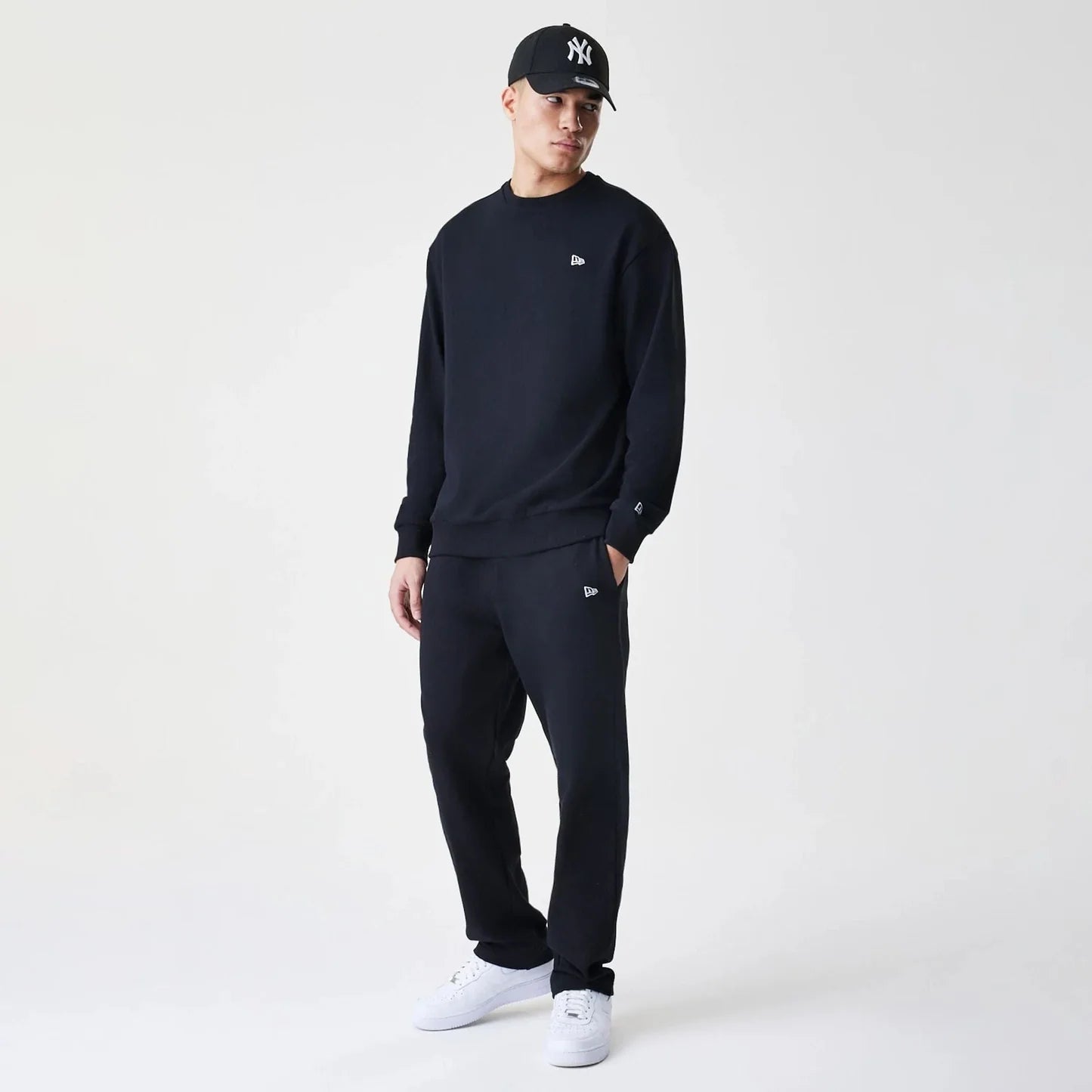 FELPA PREMIUM ESSENTIAL LOGO