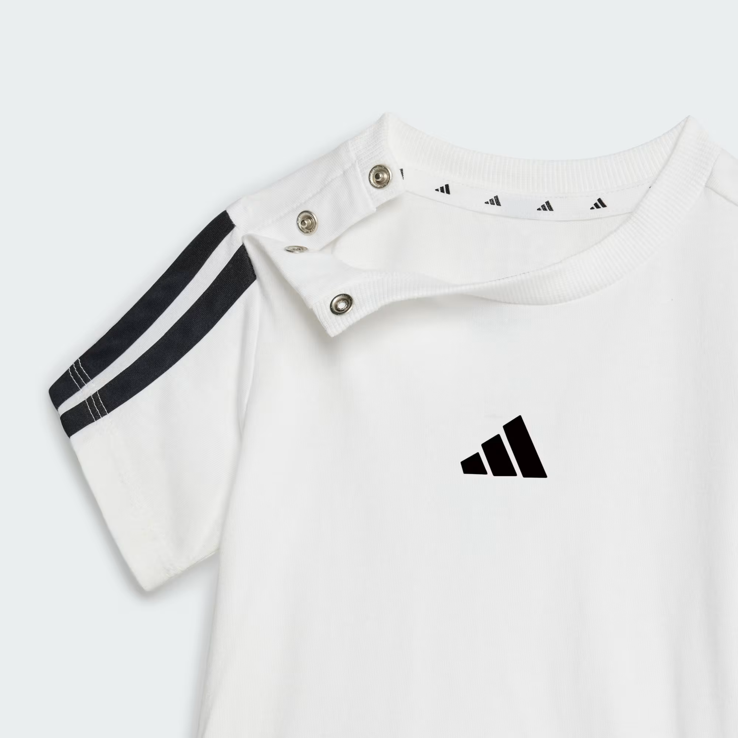COMPLETO INFANT ESSENTIALS LOGO SET