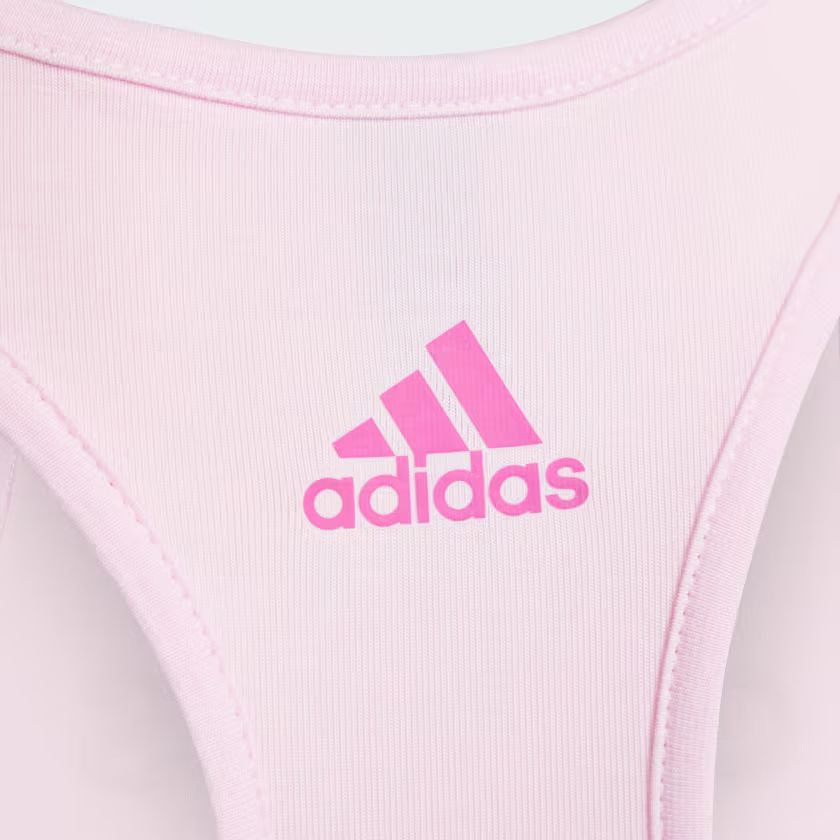 TOP GIRLS ESSENTIALS LINEAR LOGO