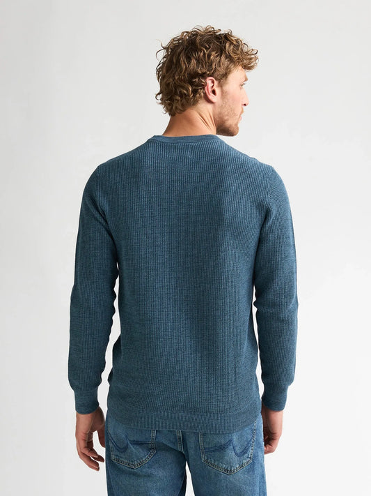 MAGLIA UOMO GIROCOLLO IN COTONE LEGGERO TESTURIZZATO PETROL INDUSTRIES REGULAR FIT – STORM BLUE