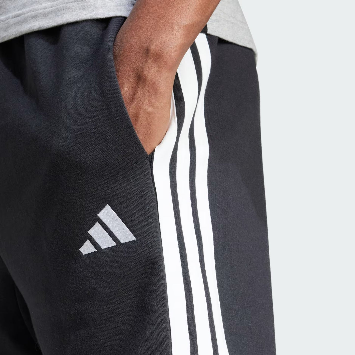 SHORT ESSENTIALS 3-STRIPES