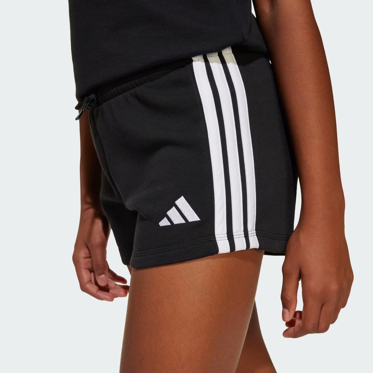 SHORT GIRLS ESSENTIALS