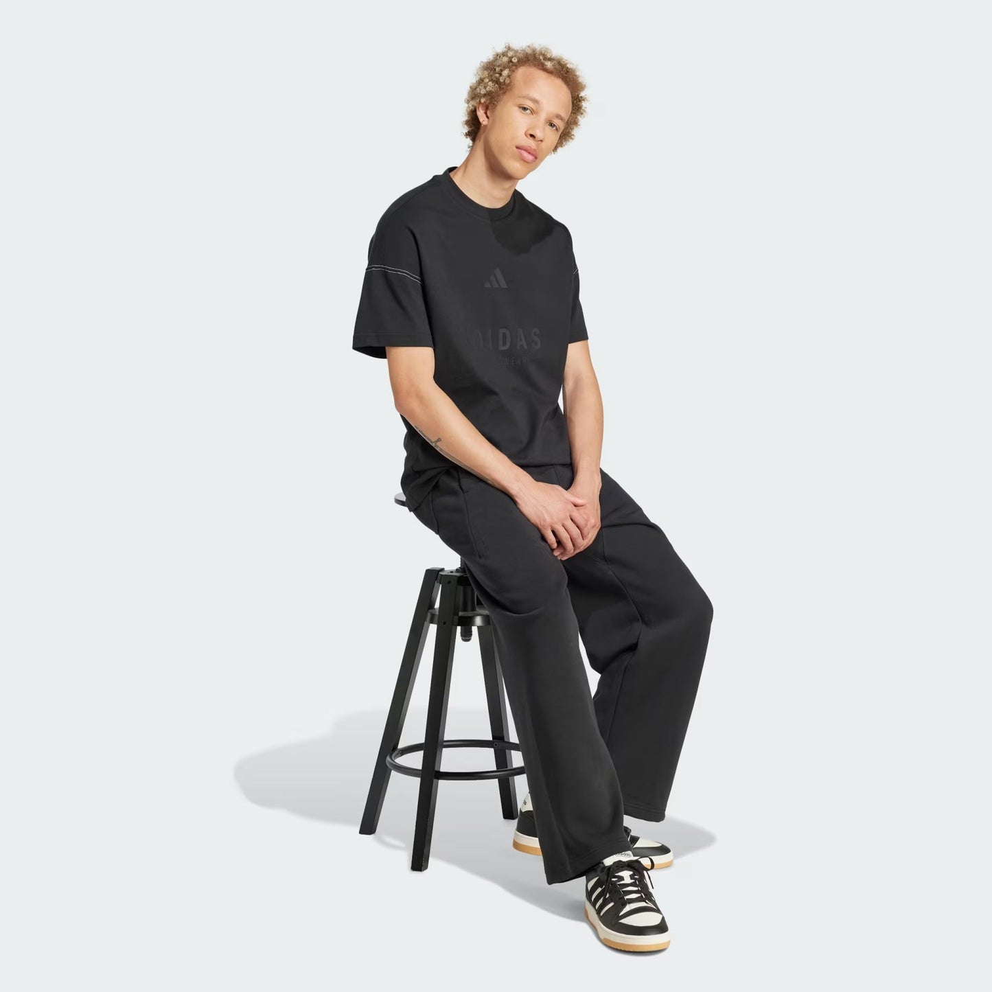 T-SHIRT ALL SZN GRAPHIC