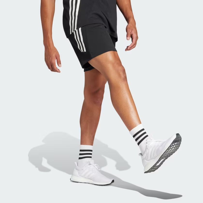 SHORT FUTURE ICONS 3-STRIPES