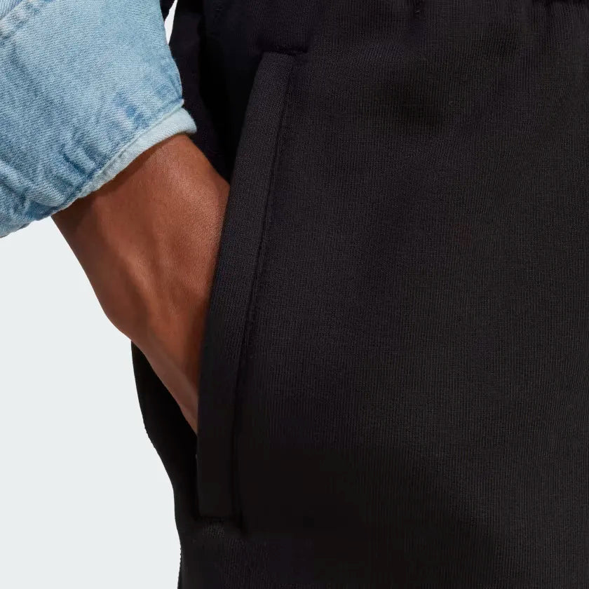 SHORT PREMIUM ESSENTIALS