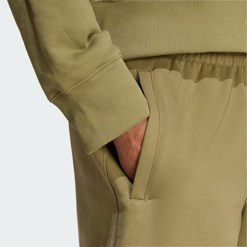 SHORT PREMIUM ESSENTIALS