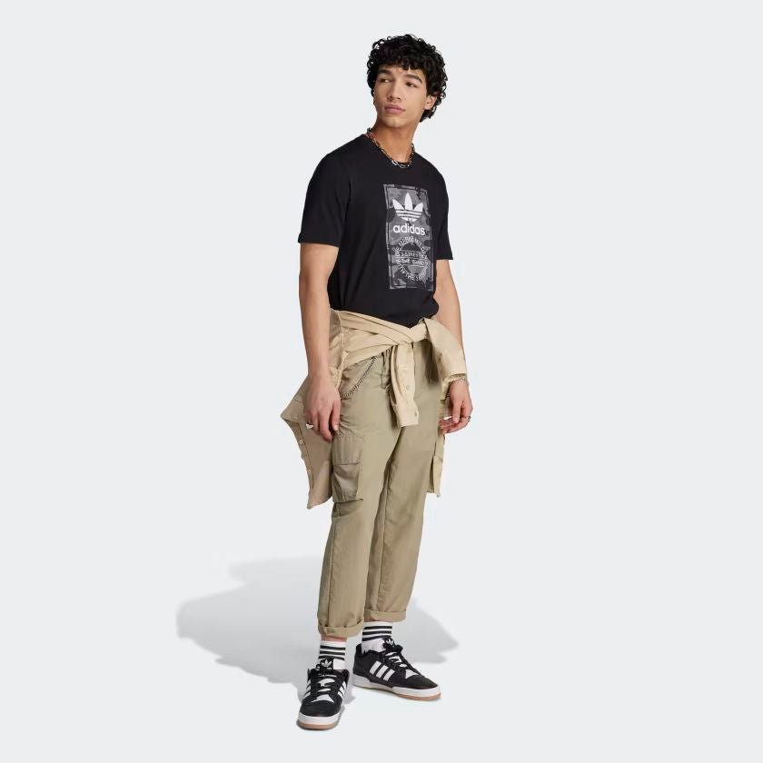 T-SHIRT GRAPHICS CAMO TONGUE LABEL