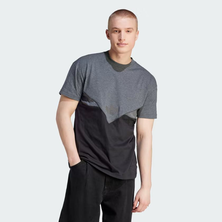 T-SHIRT ADICOLOR SEASONAL REFLECTIVE