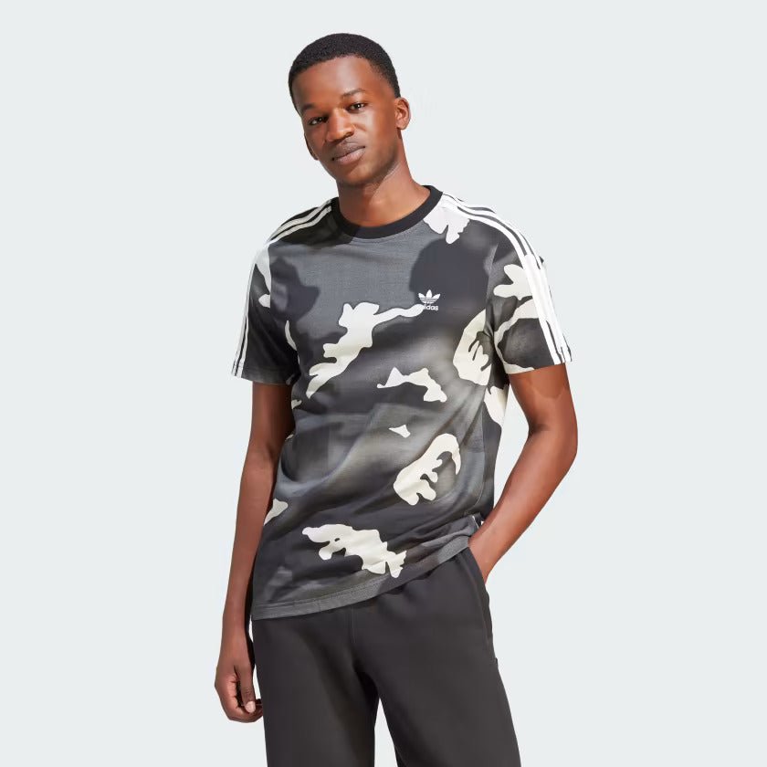 T-SHIRT GRAPHICS CAMO ALLOVER PRINT