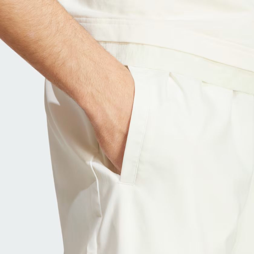 SHORT EMBROIDERY WOVEN