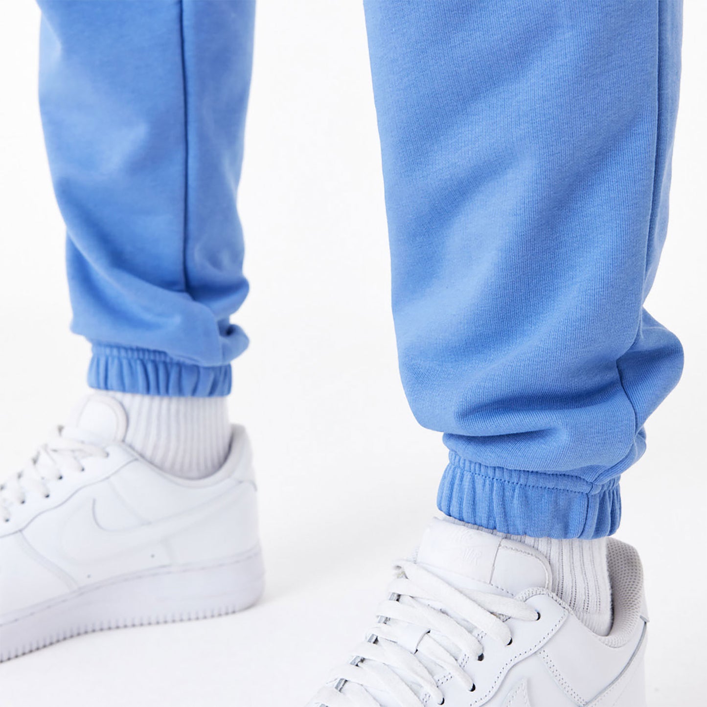 PANTALONI ESSENTIAL