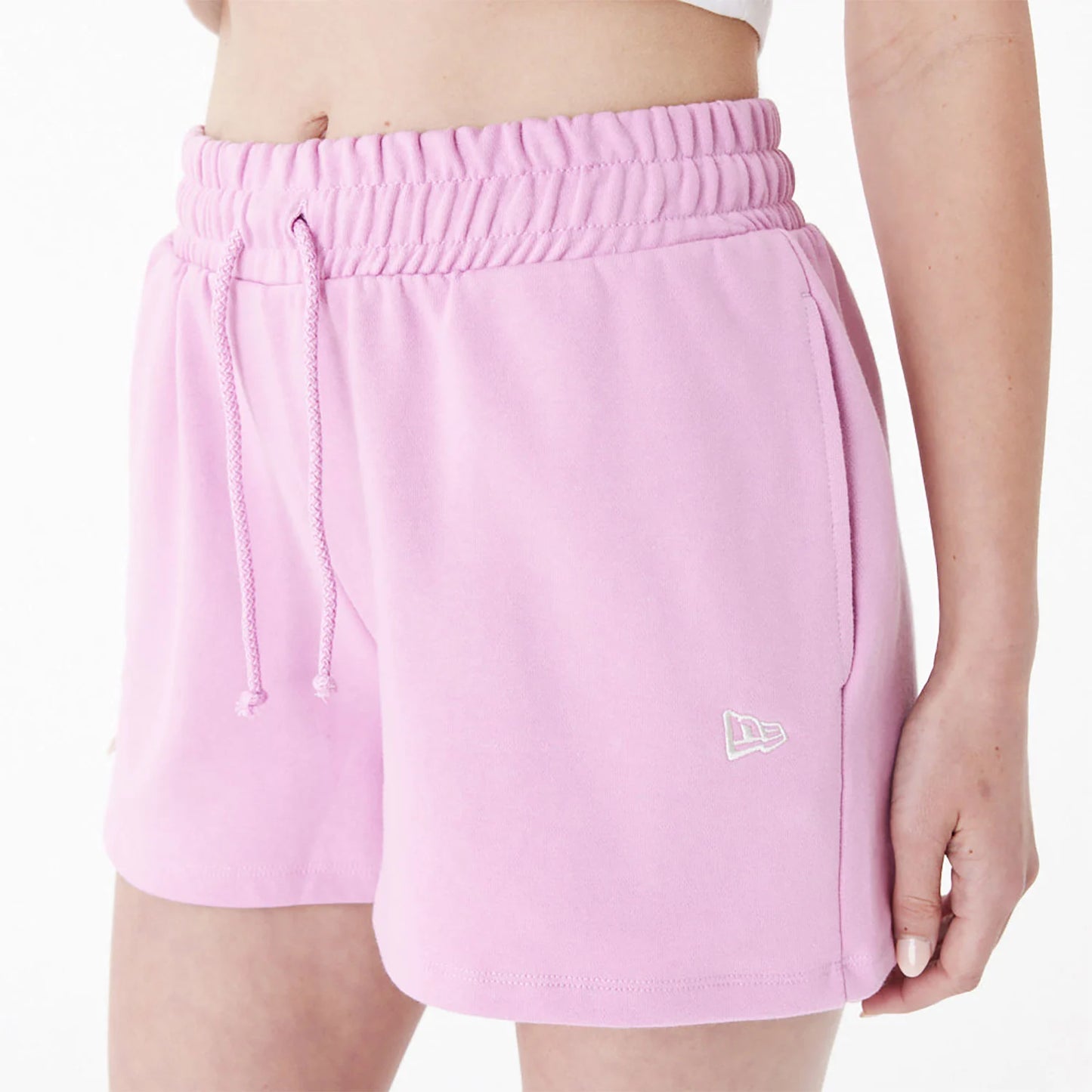 SHORT ESSENTIAL
