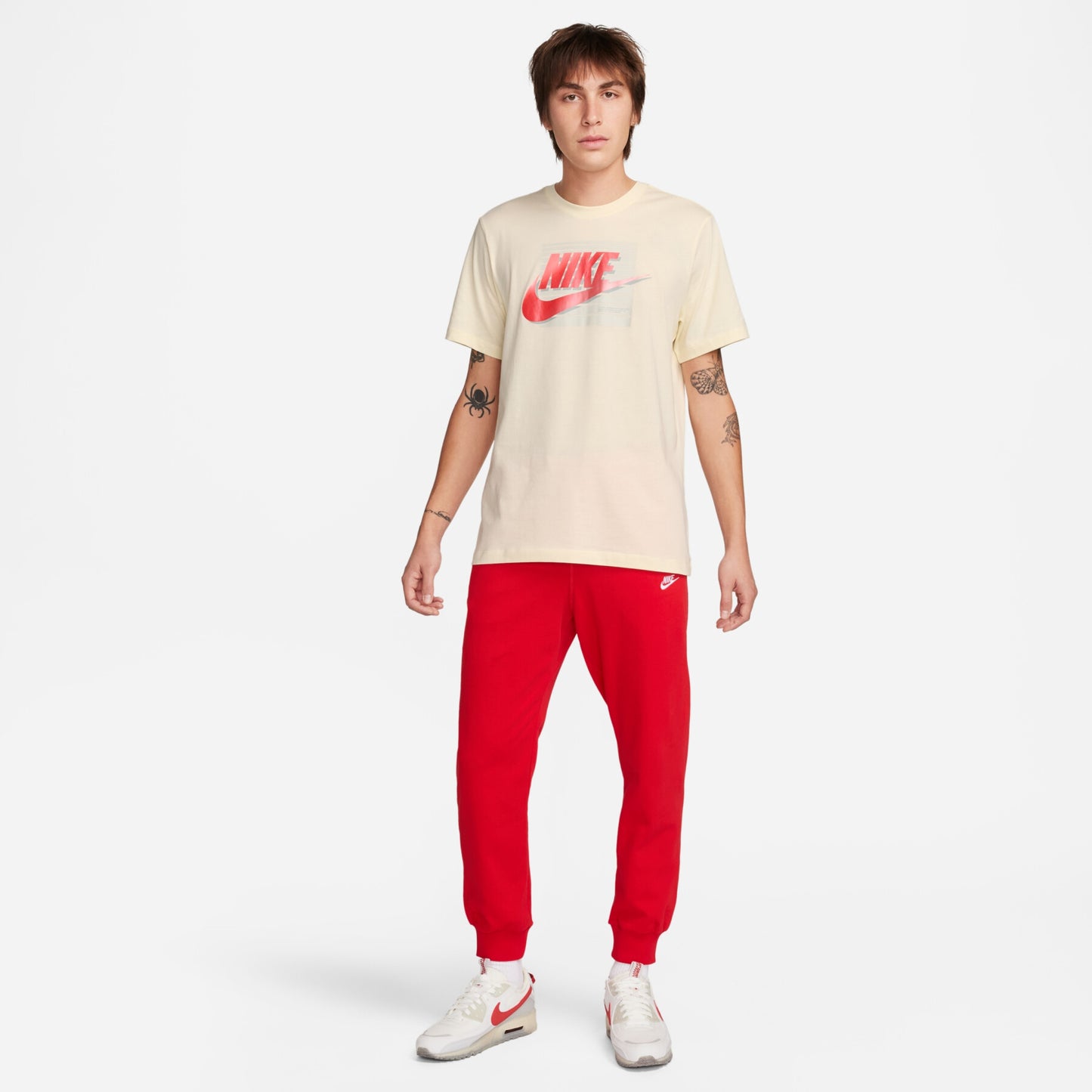 T-SHIRT GRAPHIC SPORTSWEAR