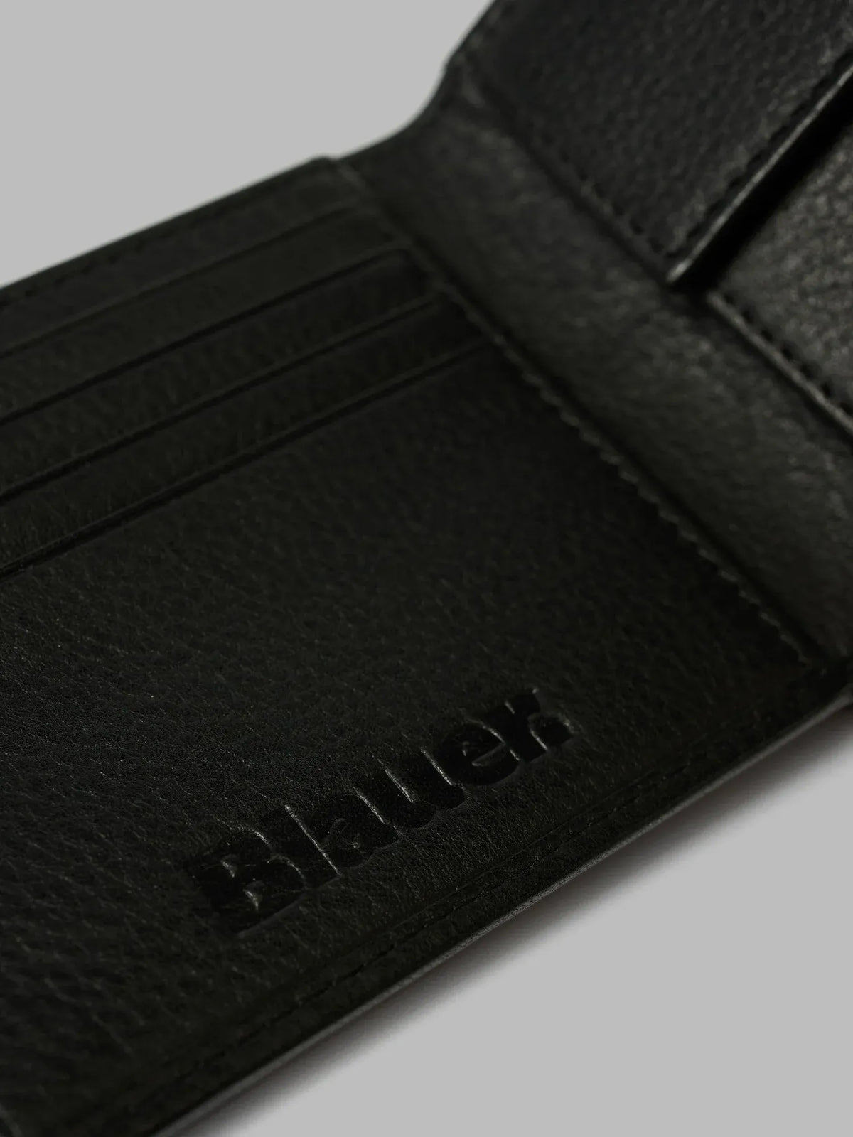 PORTAFOGLIO UOMO BLAUER IN PELLE – NERO