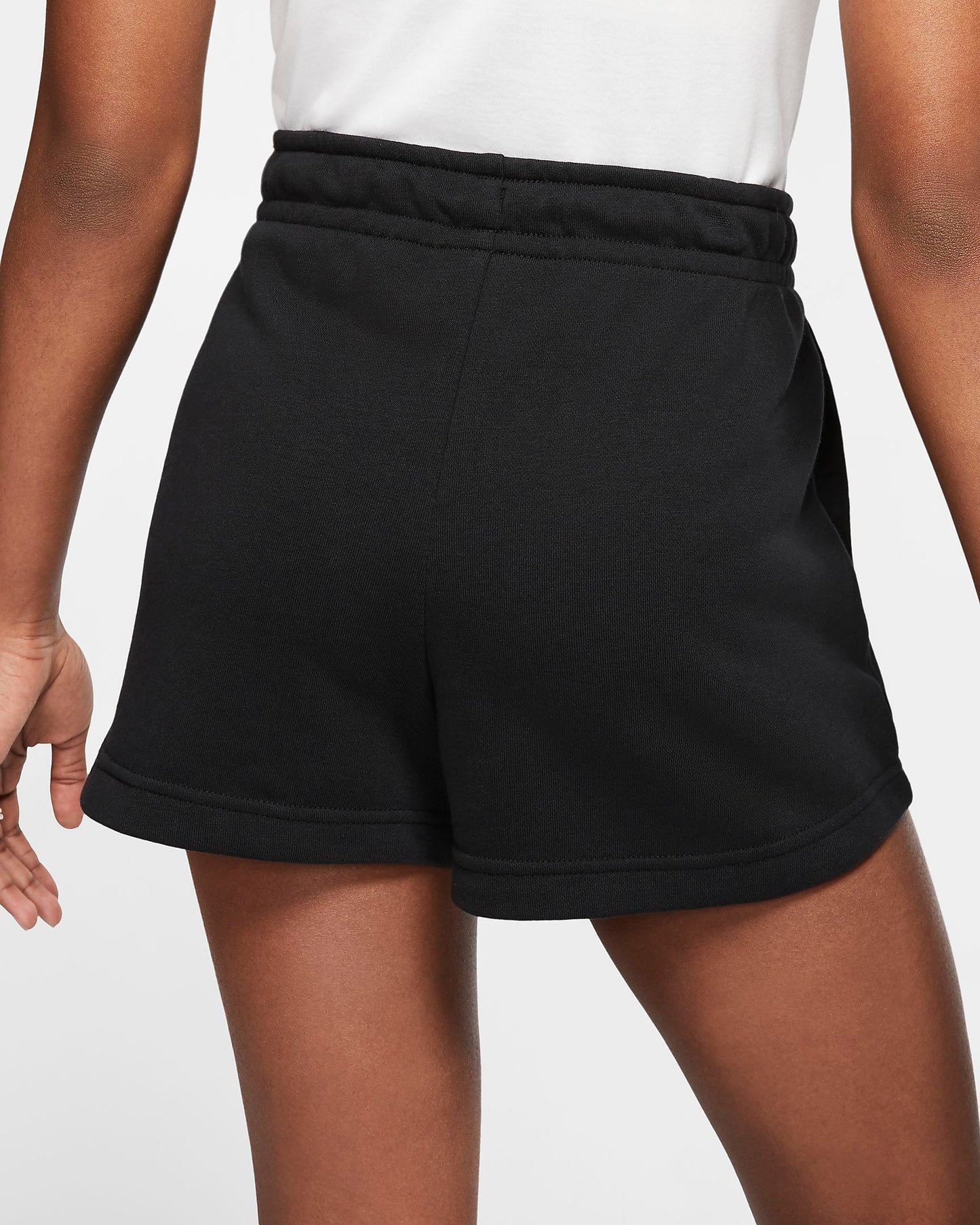 SHORT SPORTSWEAR ESSENTIAL