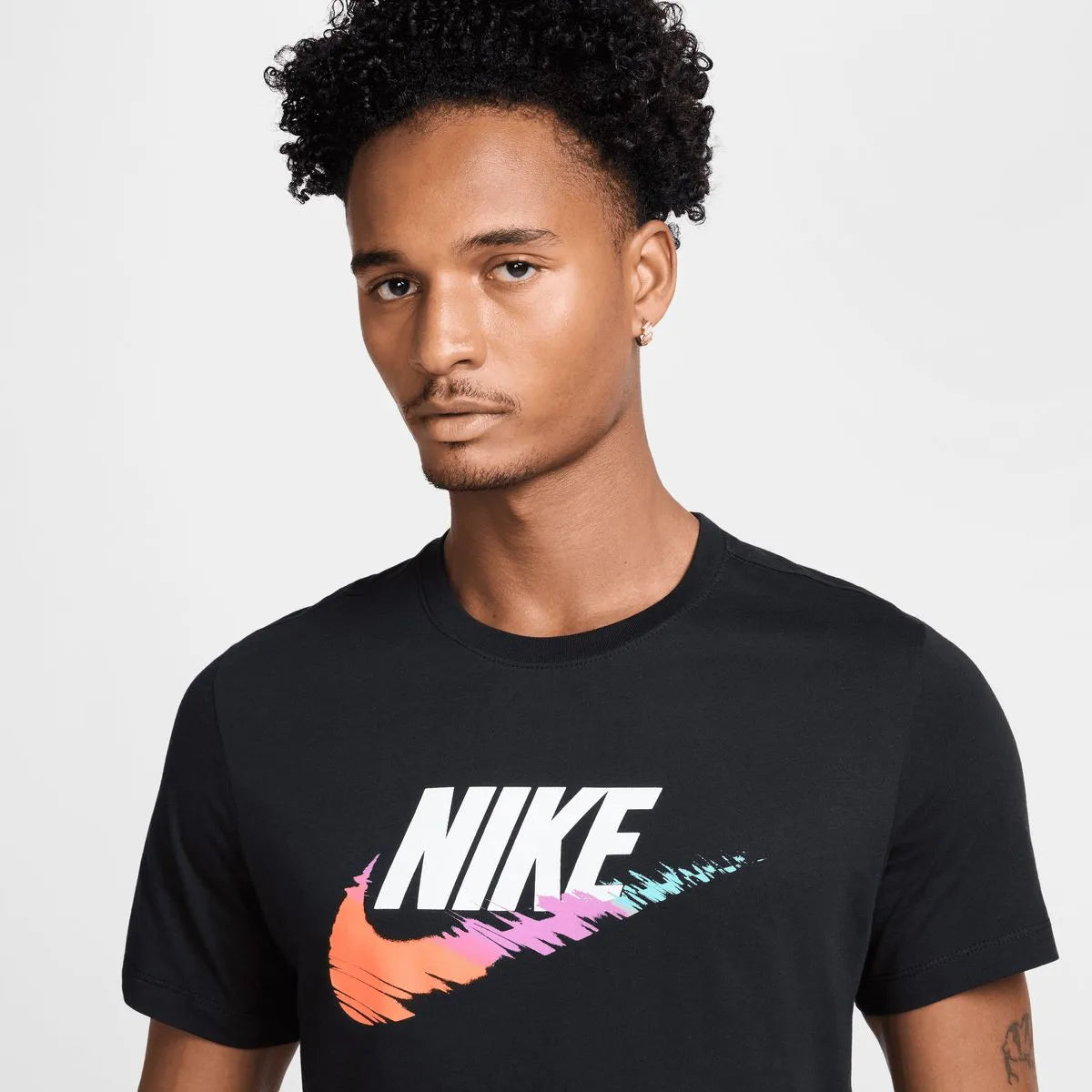 T-SHIRT GRAPHIC SWOOSH