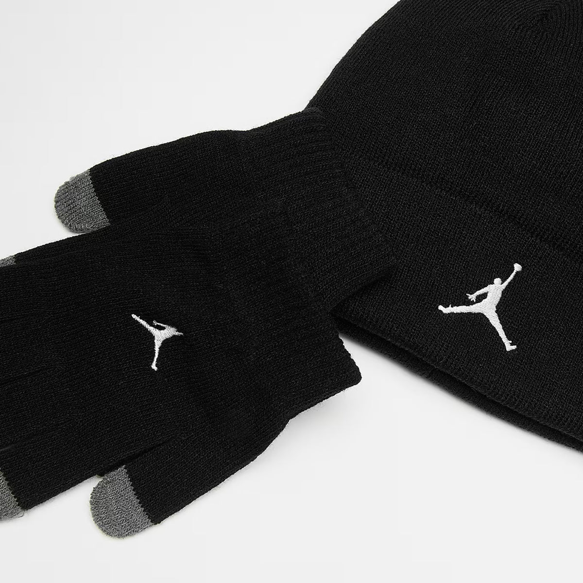 SET RAGAZZO JORDAN ESSENTIALS CUFFIA E GUANTI – NERO
