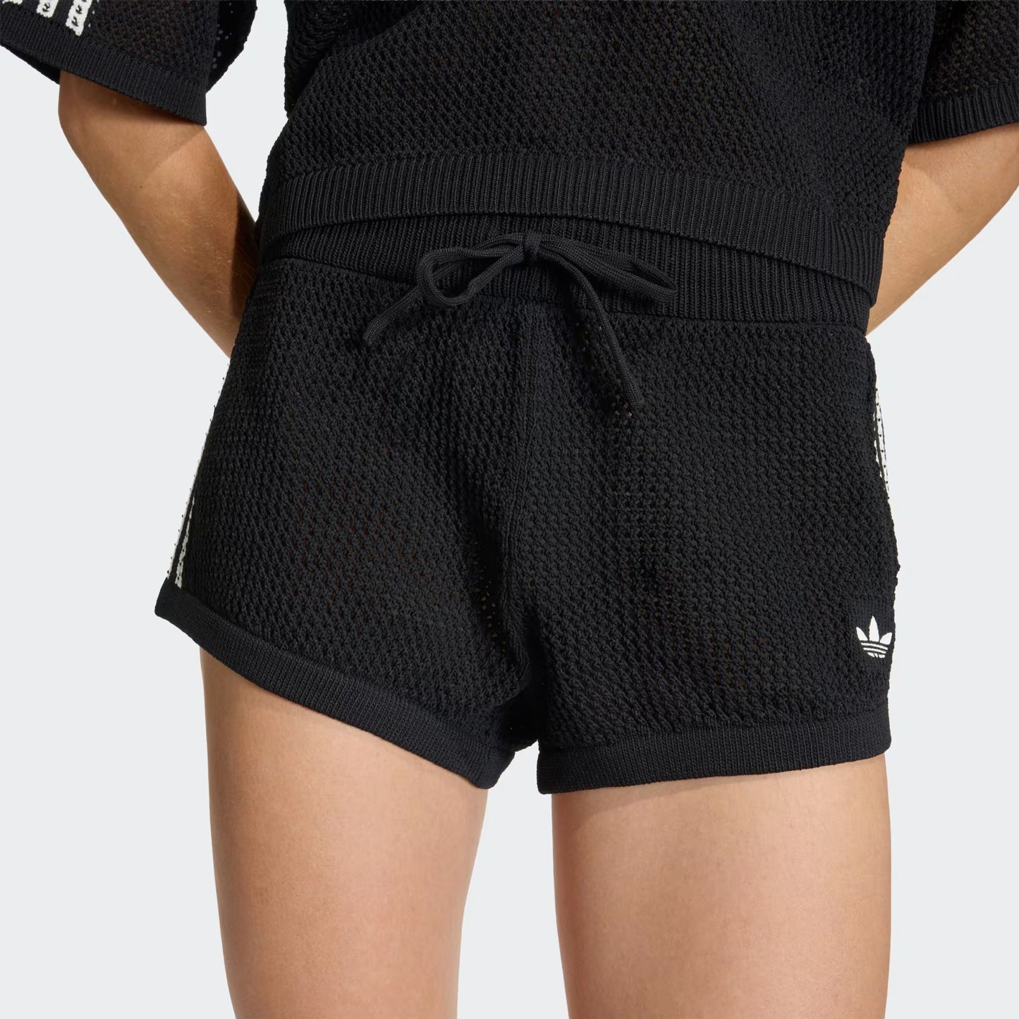 SHORT KNITTED CROCHET