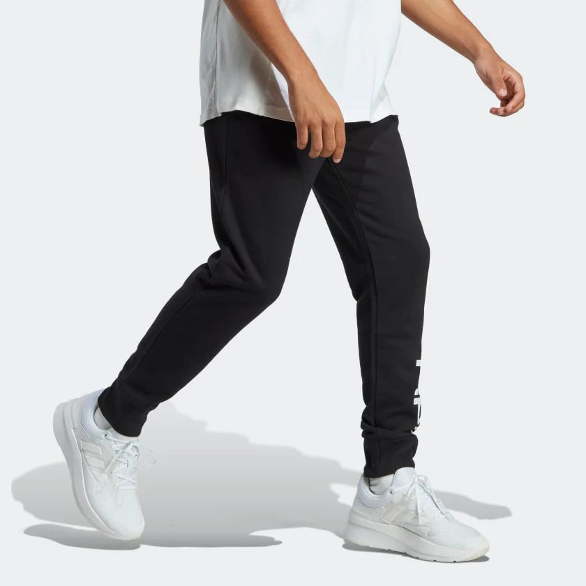 PANTALONI ESSENTIALS TAPERED CUFF LOGO