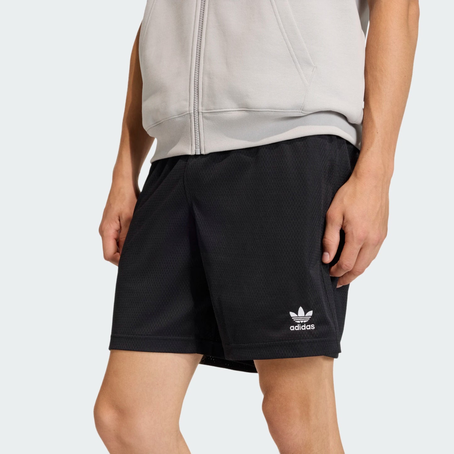 SHORT ESSENTIALS MESH