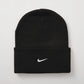 CAPPELLO UNISEX NIKE PEAK SWOOSH BEANIE – NERO