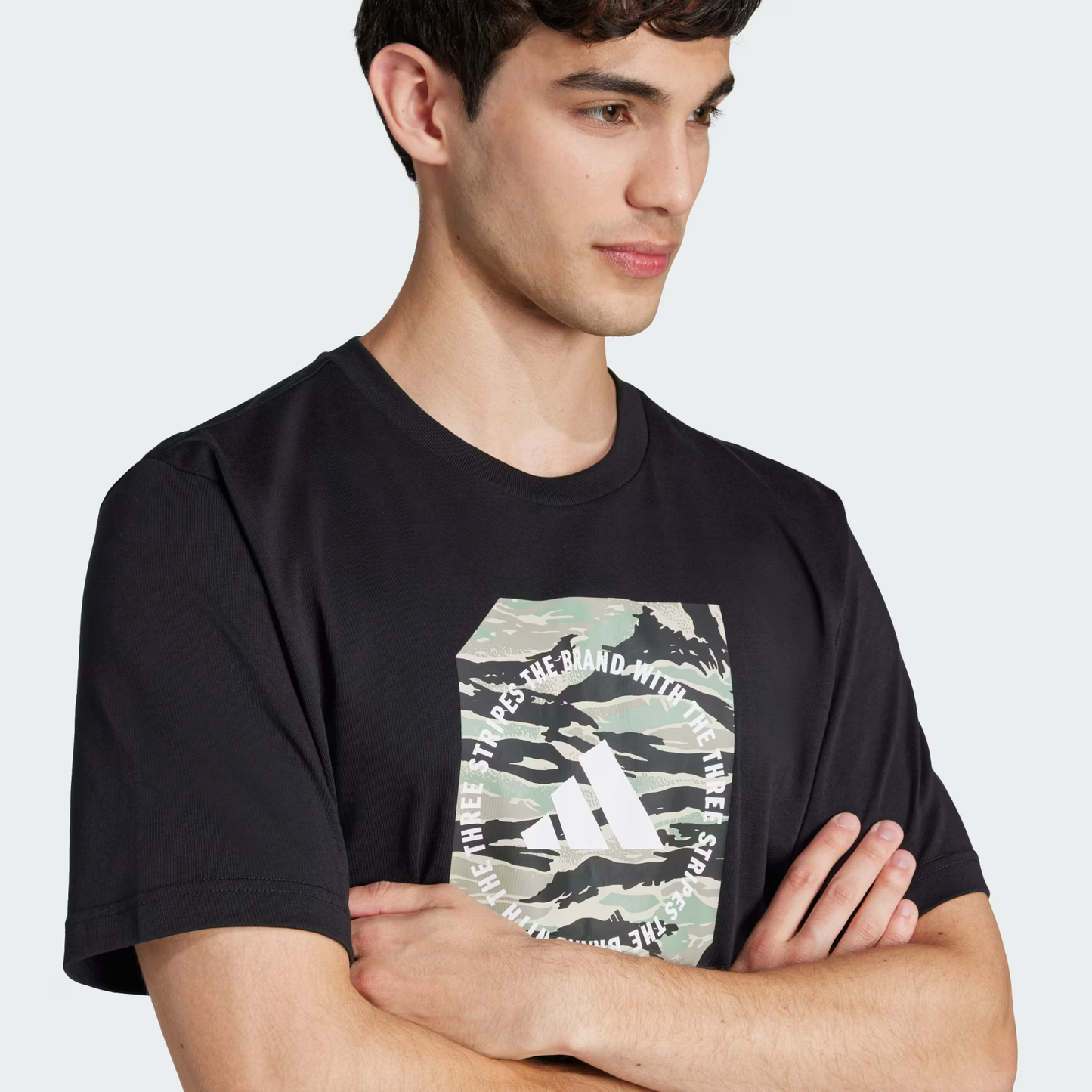 T-SHIRT CAMO SHAPE GRAPHIC