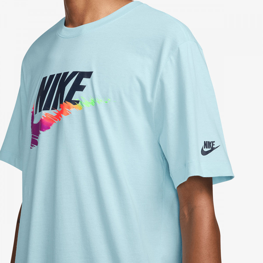 T-SHIRT GRAPHIC SWOOSH