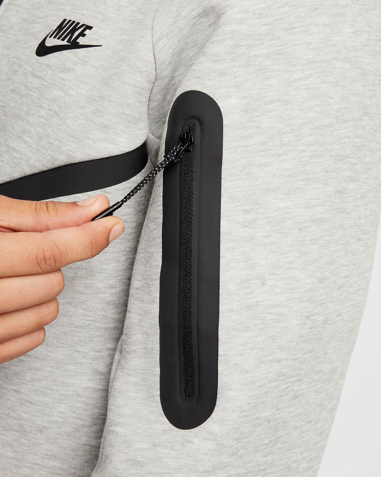 GIACCA TECH WINDRUNNER