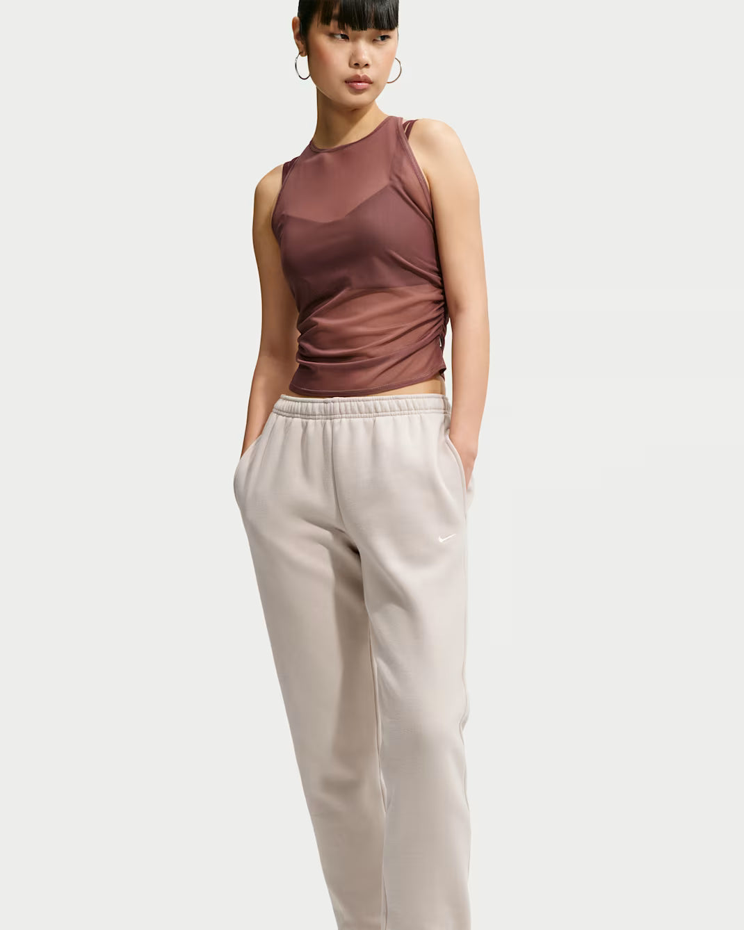 PANTALONI TUTA DONNA NIKE STUDIO LOGO FLEECE – BEIGE