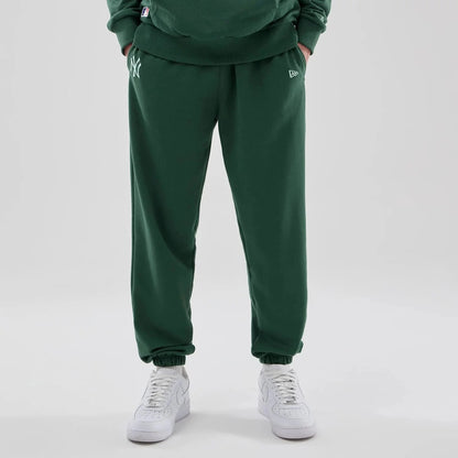 PANTALONI UOMO NEW ERA NEW YORK YANKEES ESSENTIAL FLEECE – VERDE SCURO
