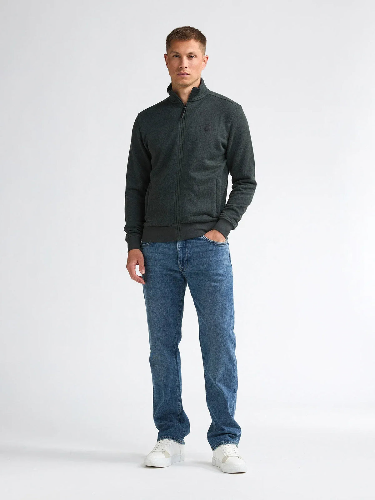 FELPA UOMO CON ZIP INTERA E COLLO ALTO IN COTONE BIOLOGICO PETROL INDUSTRIES – DEEP GREEN