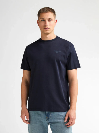 T-SHIRT UOMO IN COTONE PETROL INDUSTRIES ROYAL NAVY – REGULAR FIT CON STAMPA PETTO
