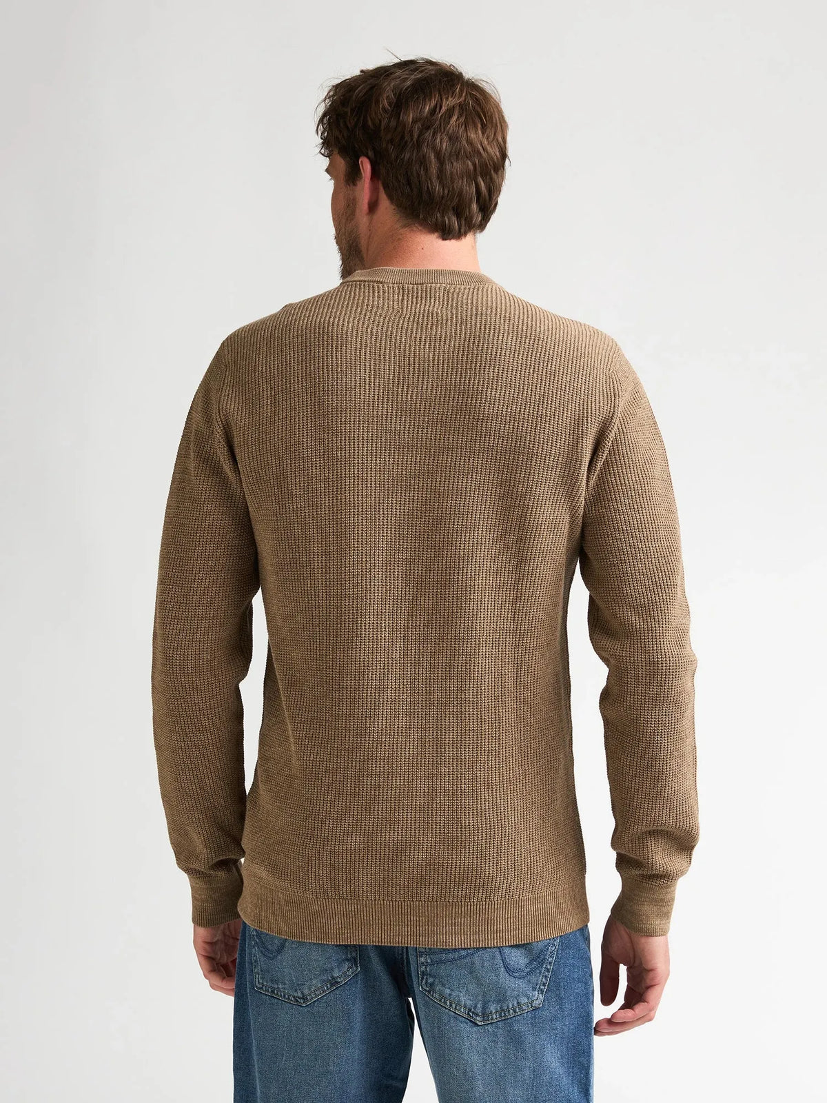 MAGLIA UOMO GIROCOLLO IN COTONE LEGGERO TESTURIZZATO PETROL INDUSTRIES REGULAR FIT – MARRONE