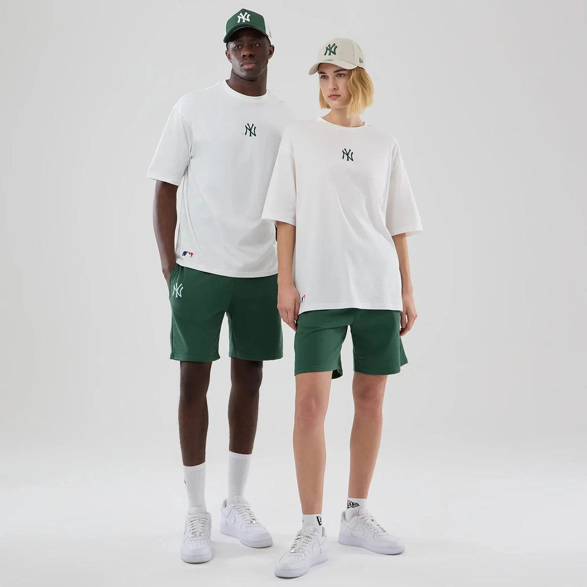T-SHIRT OVERSIZE UNISEX NEW ERA NEW YORK YANKEES MLB MIDI LEAGUE ESSENTIAL – BIANCO