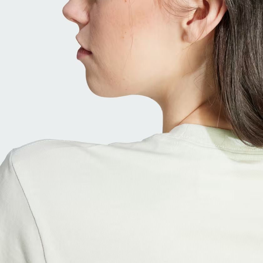 T-SHIRT ESSENTIALS LOGO