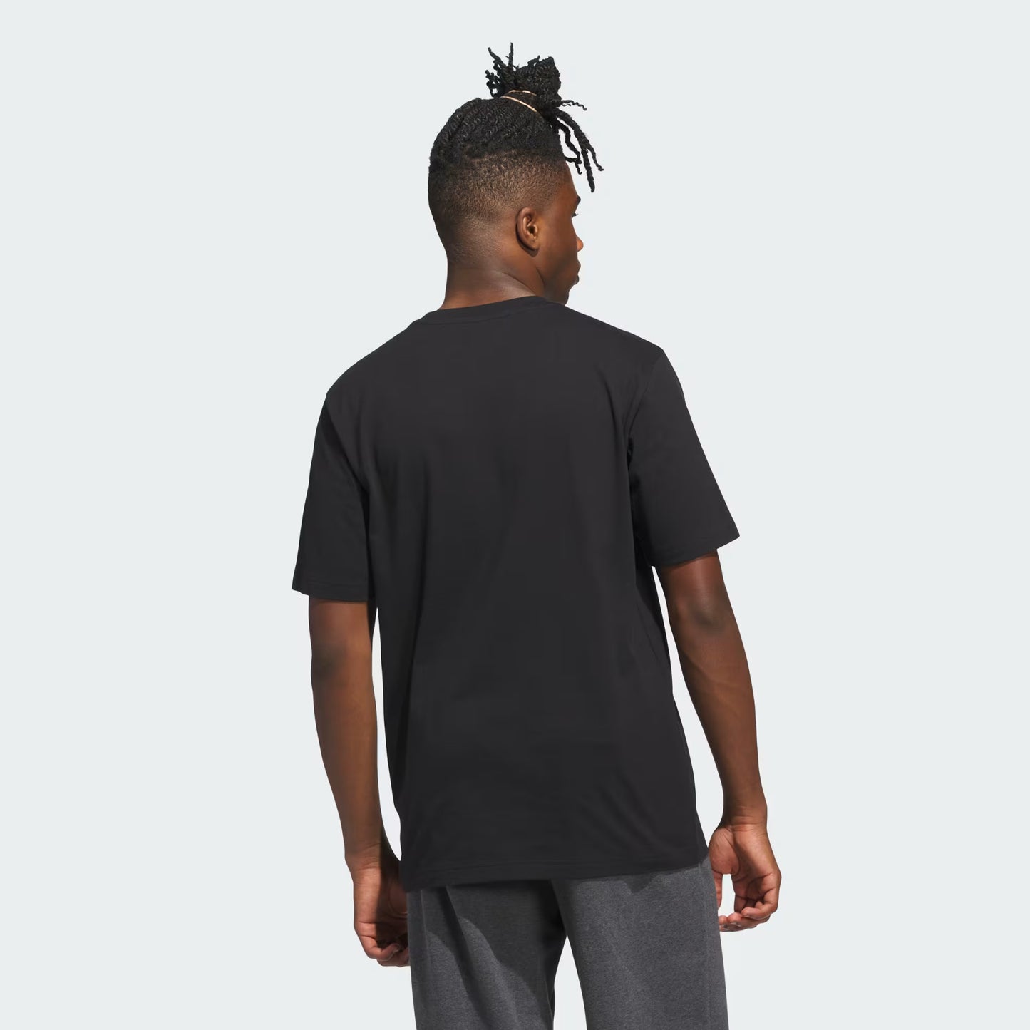 T-SHIRT VARCITY CREST GRAPHIC