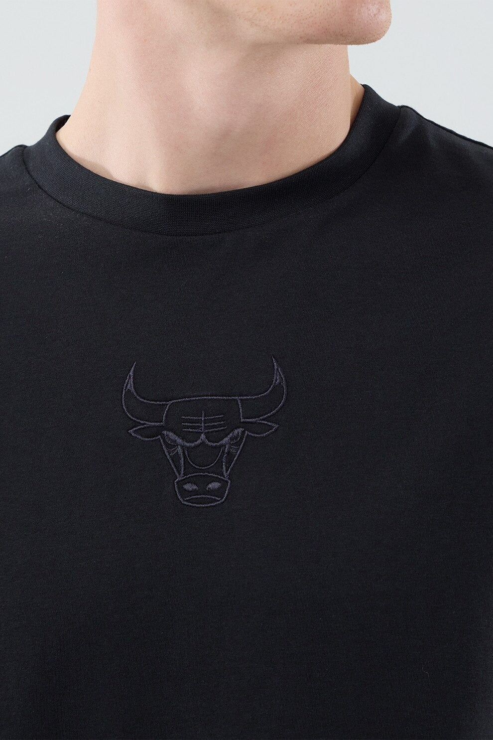 T-SHIRT OVERSIZE UOMO NEW ERA CHICAGO BULLS NBA LEAGUE EDITION TONAL – NERO