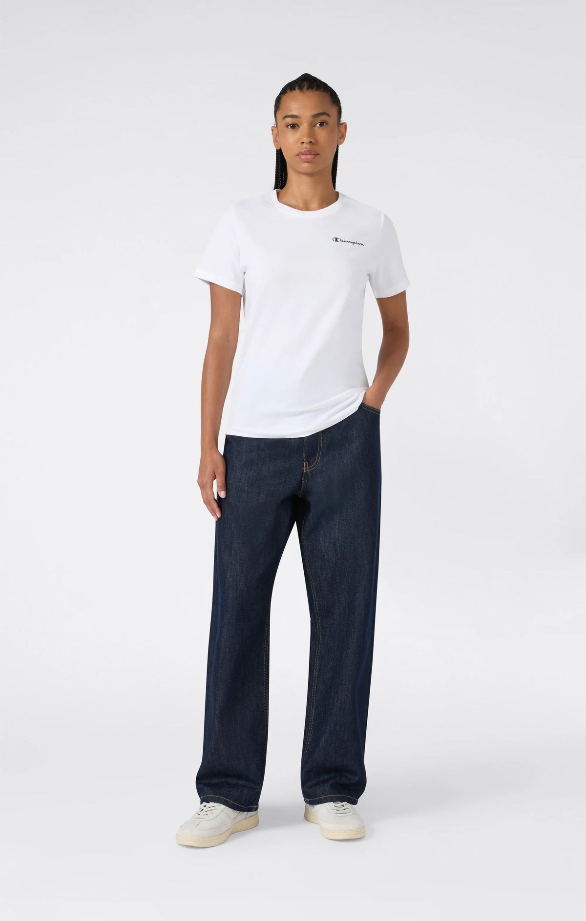 T-SHIRT DONNA CHAMPION SLIM FIT LOGO SCRIPT – BIANCO