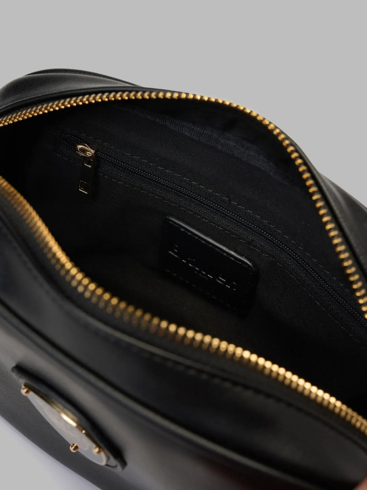 BORSA TRACOLLA DONNA BLAUER HIPS06 IN NYLON – NERO