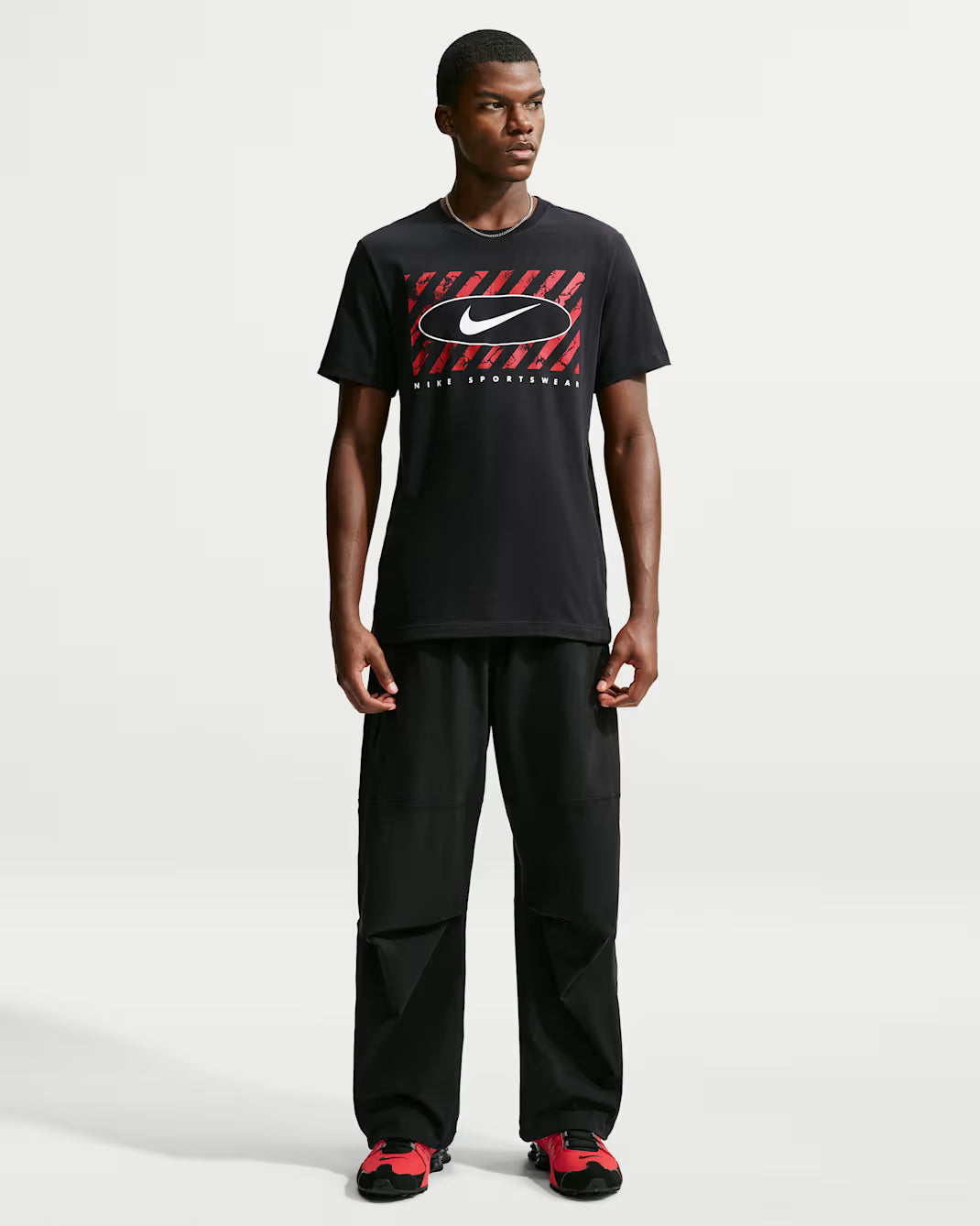 T-SHIRT UOMO NIKE SPORTSWEAR CLASSIC FIT – NERO