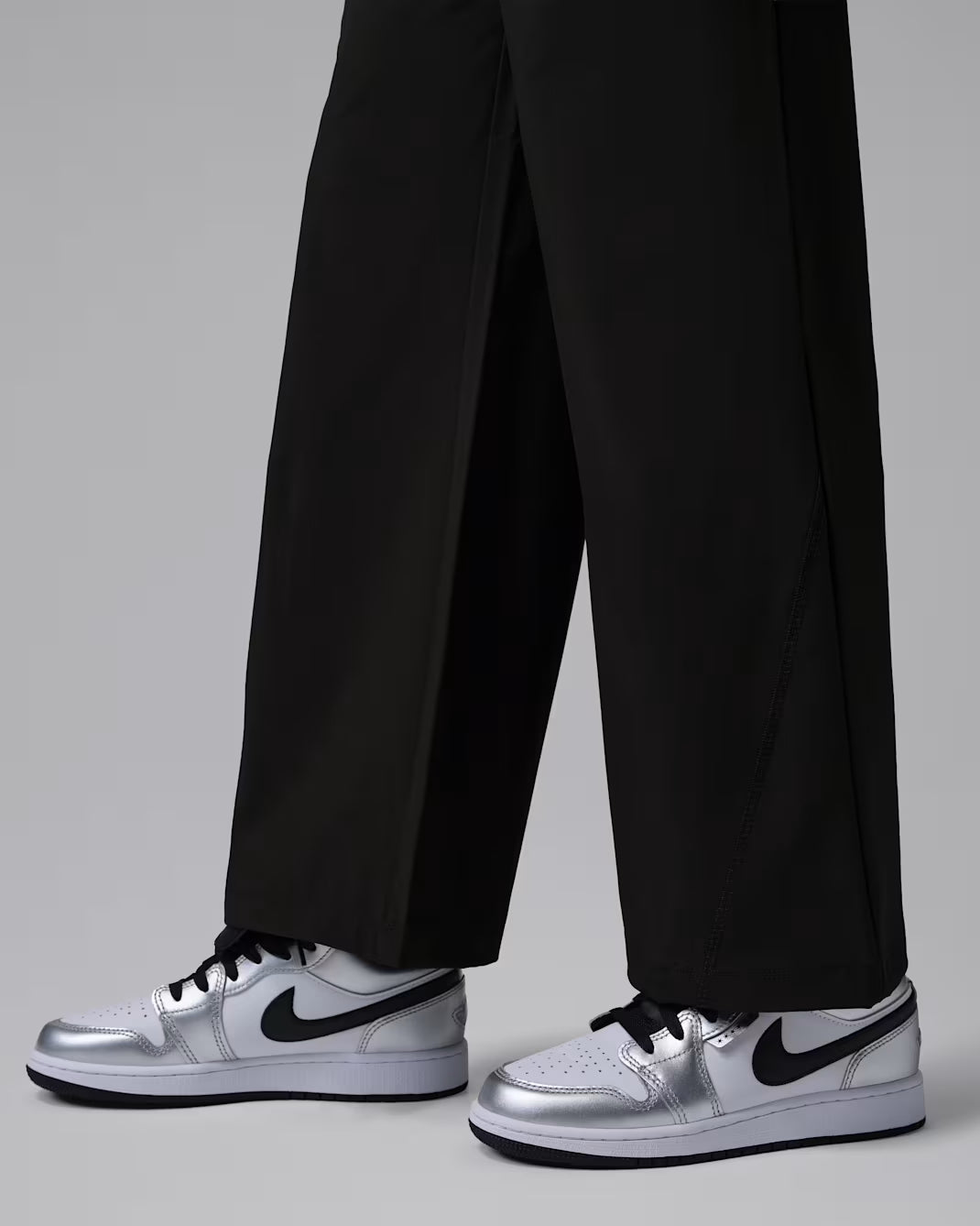 PANTALONI RAGAZZA JORDAN JUMPMAN SPORT WOVEN – NERO