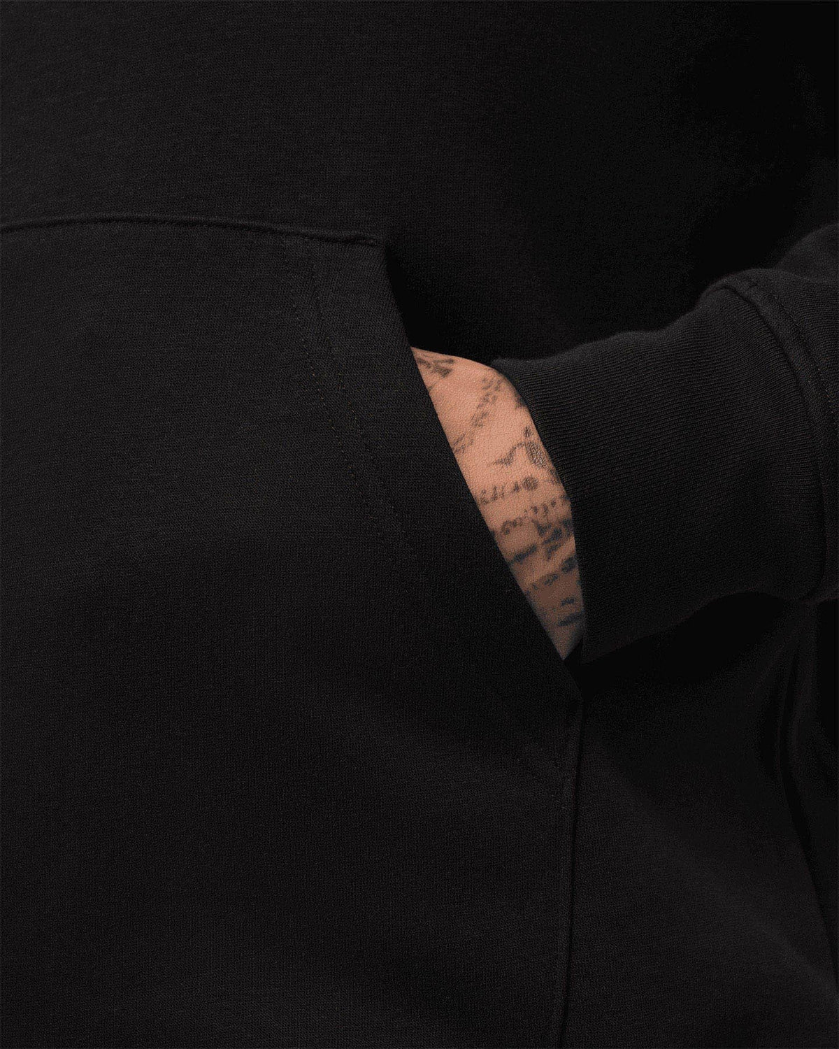 FELPA UOMO JORDAN BIG LOGO CAPPUCCIO – NERO