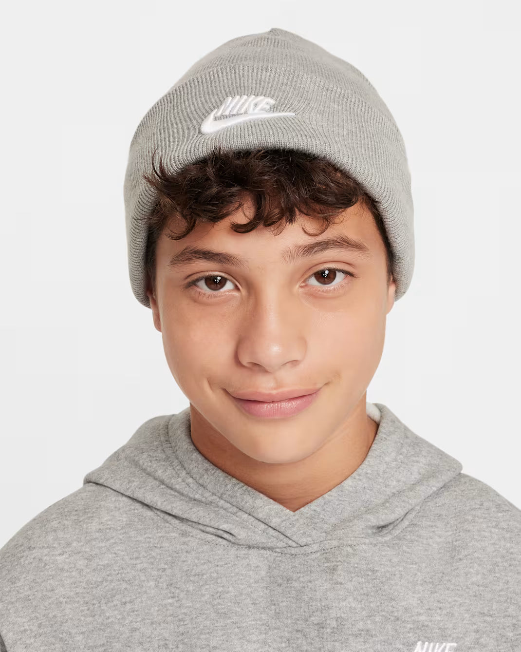 CUFFIA RAGAZZO NIKE PEAK BEANIE – GRIGIO