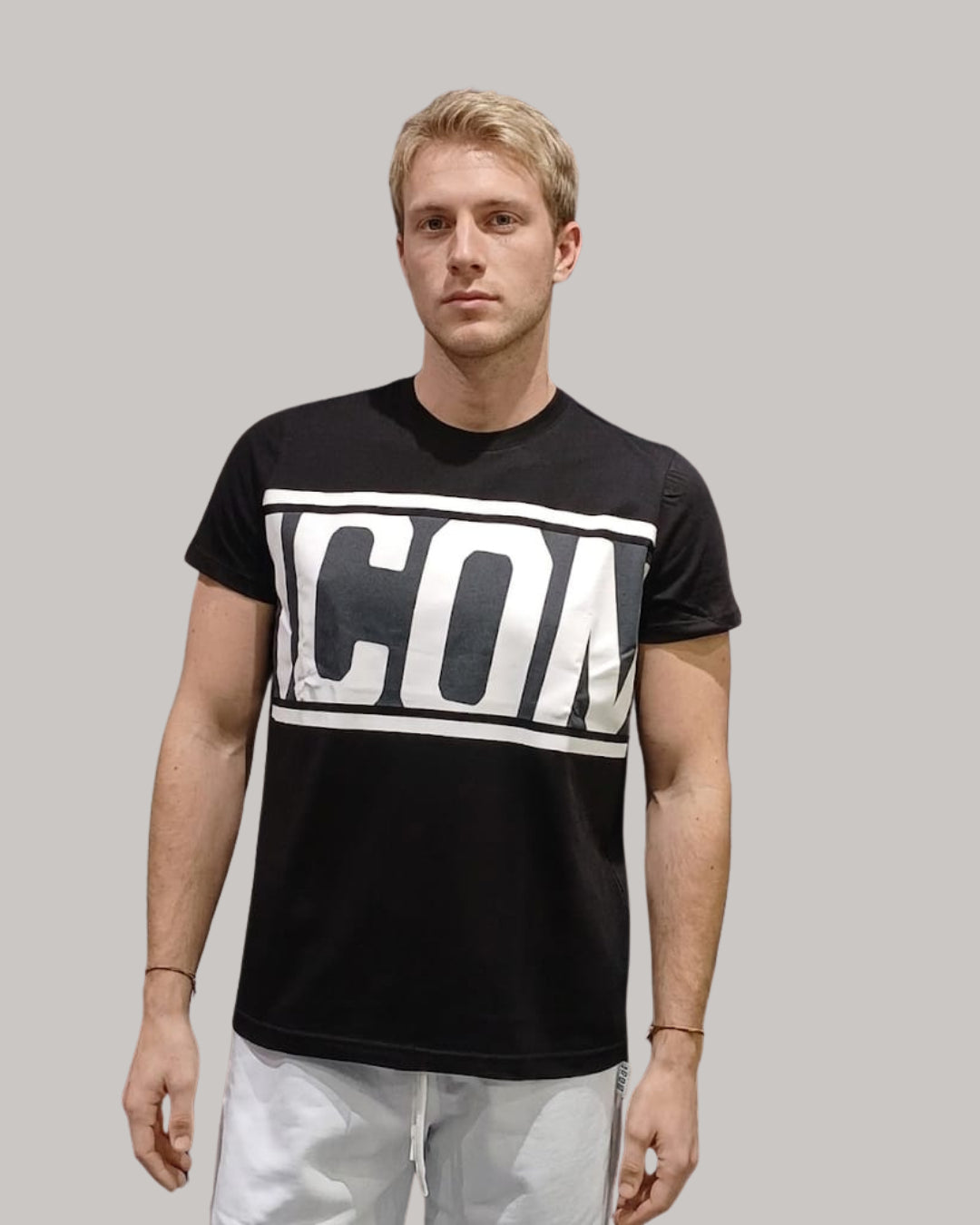T-SHIRT STRIPE GRAPHIC
