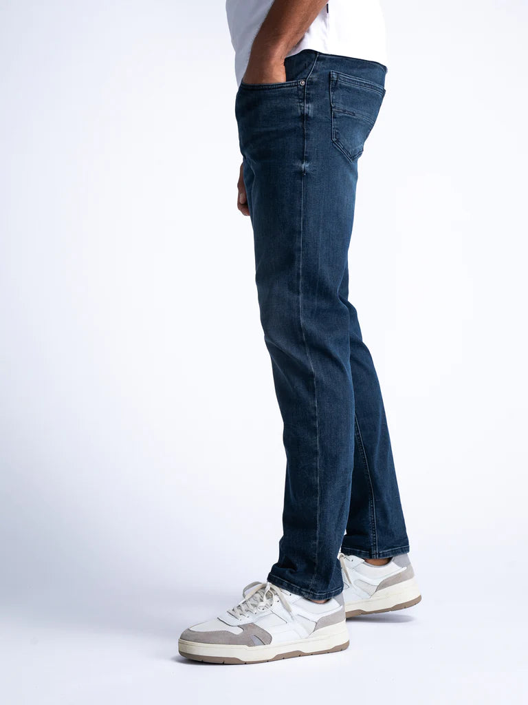 JEANS RUSSEL REGULAR TAPERED FIT ROADRUNNER