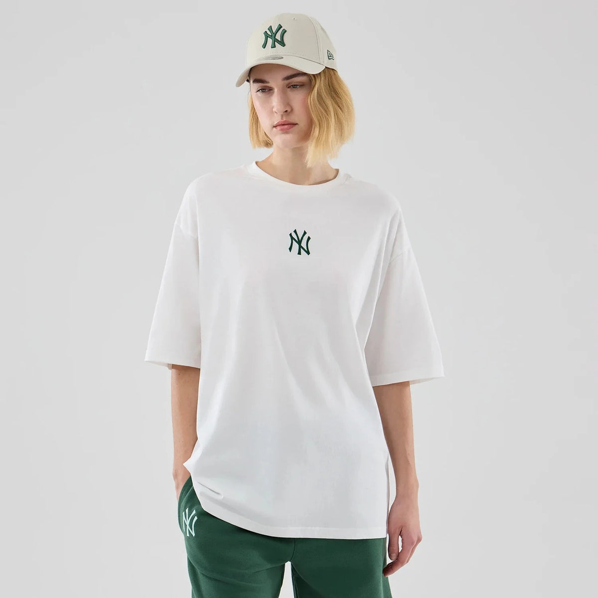 T-SHIRT OVERSIZE UNISEX NEW ERA NEW YORK YANKEES MLB MIDI LEAGUE ESSENTIAL – BIANCO